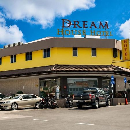 Dream House Hotel Skudai Exterior foto