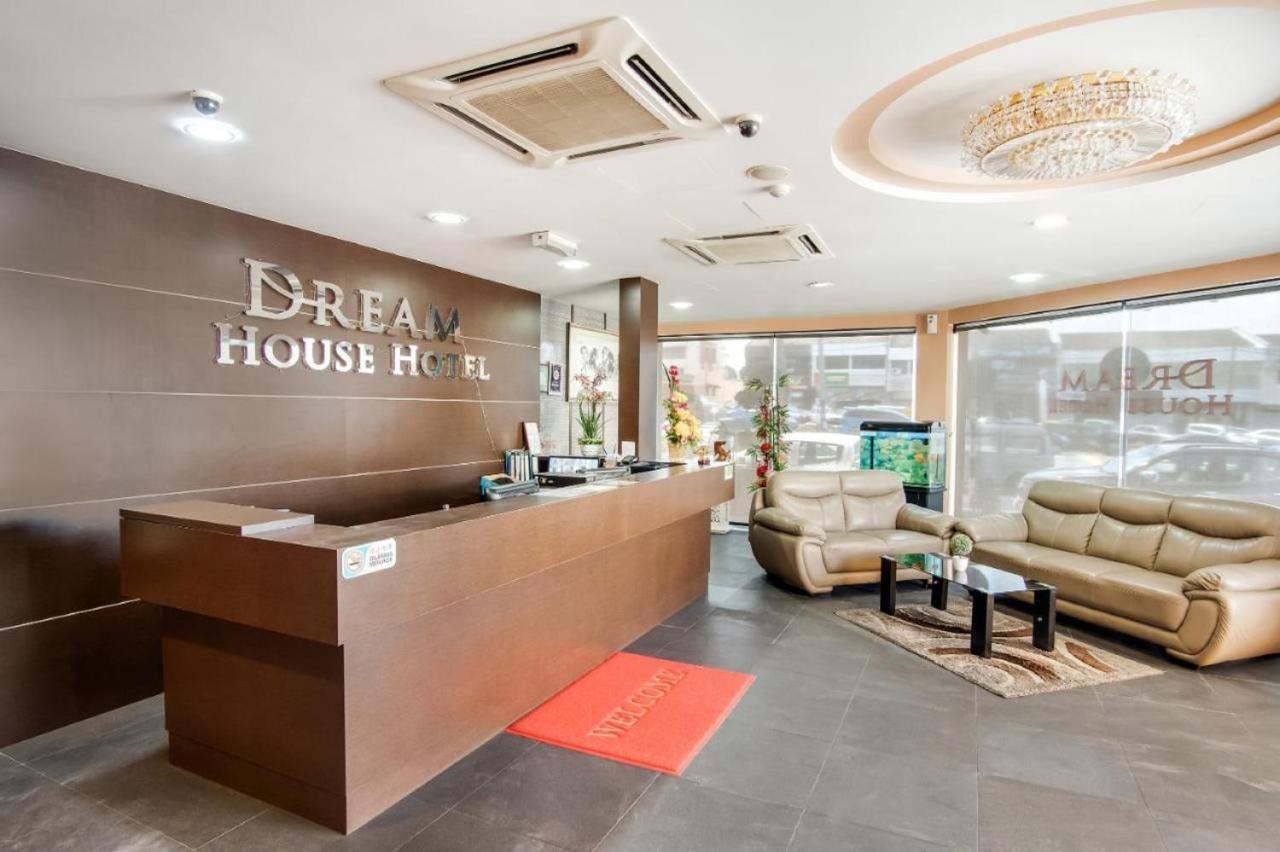 Dream House Hotel Skudai Exterior foto